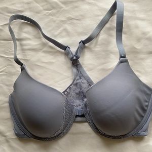 NWOT LS Sexy Tease, Full Coverage with issues, 34C.    *P1030